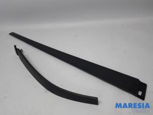 Gebruikte Afdekplaat Cabriodak Fiat 500C (312) 0.9 TwinAir 85 Prijs € 90,00 Margeregeling aangeboden door Maresia Parts