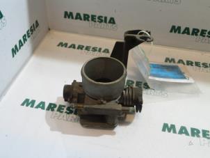 Gebruikte Gasklephuis Lancia Delta (836) 1.6 16V HPE Prijs € 40,00 Margeregeling aangeboden door Maresia Parts