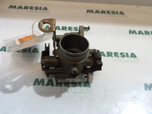 Gebruikte Gasklephuis Renault Megane Classic (LA) 1.6i RN,RT,Alizé Prijs € 45,00 Margeregeling aangeboden door Maresia Parts