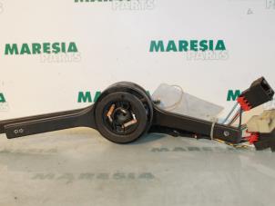 Gebruikte Combischakelaar Stuurkolom Fiat Cinquecento 0.9 i.e. S Prijs € 30,00 Margeregeling aangeboden door Maresia Parts