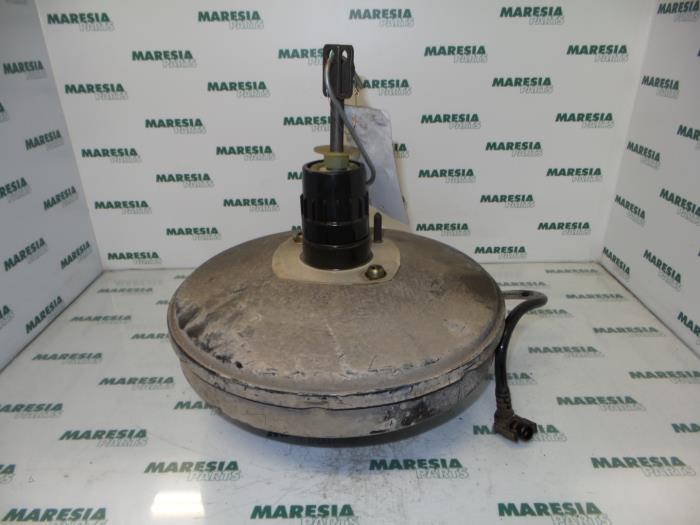 Gebruikte Rembooster Renault Megane II (BM/CM) 1.5 dCi 80 Prijs € 50,00 Margeregeling aangeboden door Maresia Parts
