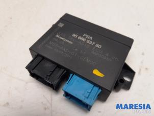 Gebruikte PDC Module Peugeot 3008 I (0U/HU) 1.6 16V THP 155 Prijs € 37,50 Margeregeling aangeboden door Maresia Parts