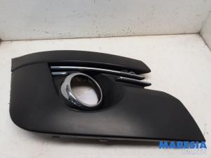 Gebruikte Bumperdeel rechts-voor Peugeot 3008 I (0U/HU) 1.6 16V THP 155 Prijs € 80,00 Margeregeling aangeboden door Maresia Parts