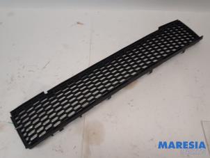 Gebruikte Grille Fiat 500C (312) 0.9 TwinAir 85 Prijs € 19,99 Margeregeling aangeboden door Maresia Parts