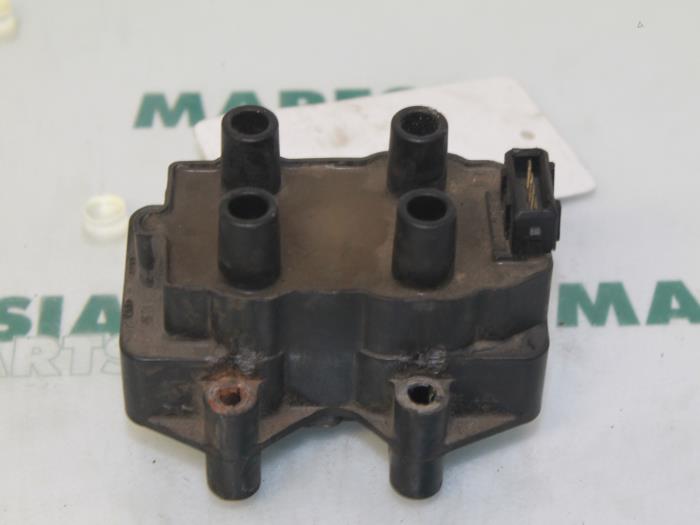 Gebruikte Bobine Peugeot 306 (7B) 1.8i ST Prijs € 20,00 Margeregeling aangeboden door Maresia Parts