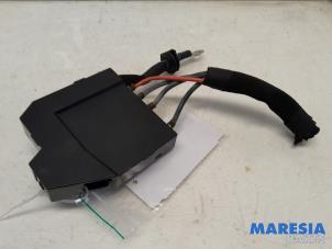 Gebruikte Zekering Peugeot 3008 II (M4/MC/MJ/MR) 1.2 12V e-THP PureTech 130 Prijs € 59,99 Margeregeling aangeboden door Maresia Parts