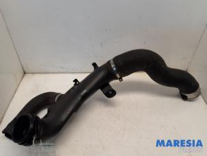 Gebruikte Intercooler Slang Alfa Romeo Giulietta (940) 1.75 TBI 16V QV Prijs € 100,00 Margeregeling aangeboden door Maresia Parts