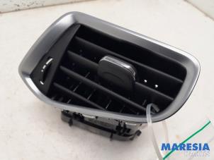 Gebruikte Luchtrooster Dashboard Citroen DS 4/DS 4 Crossback (NX) 1.6 BlueHDI 120 Prijs € 15,00 Margeregeling aangeboden door Maresia Parts