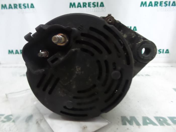 Dynamo van een Alfa Romeo 156 (932) 1.8 Twin Spark 16V 1998