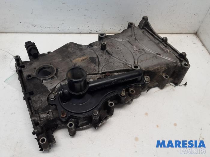 Gebruikte Distributiedeksel Fiat Panda (312) 0.9 TwinAir Turbo 85 Prijs € 50,00 Margeregeling aangeboden door Maresia Parts