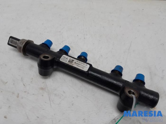 Gebruikte Injector brug Citroen C4 Grand Picasso (3A) 1.6 HDiF, Blue HDi 115 Prijs € 50,00 Margeregeling aangeboden door Maresia Parts