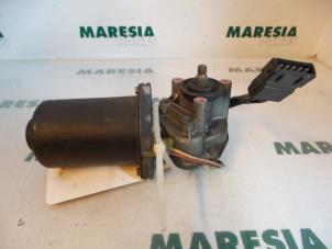 Gebruikte Ruitenwissermotor voor Fiat Ulysse (220) 1.9 Tds Prijs € 35,00 Margeregeling aangeboden door Maresia Parts