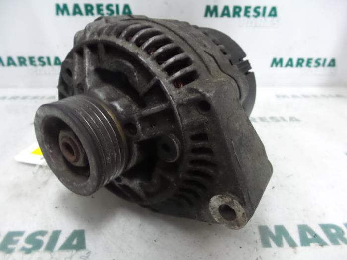 Gebruikte Dynamo Alfa Romeo 146 (930B) 1.6 ie Prijs € 40,00 Margeregeling aangeboden door Maresia Parts