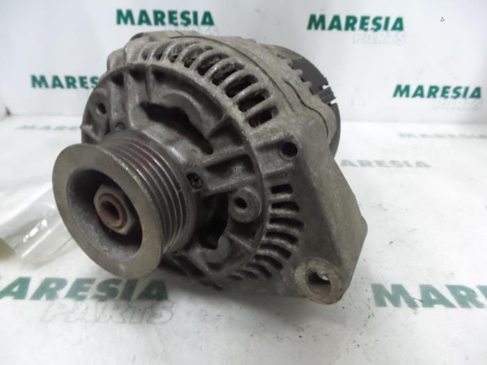Gebruikte Dynamo Alfa Romeo 146 (930B) 1.6 ie Prijs € 35,00 Margeregeling aangeboden door Maresia Parts