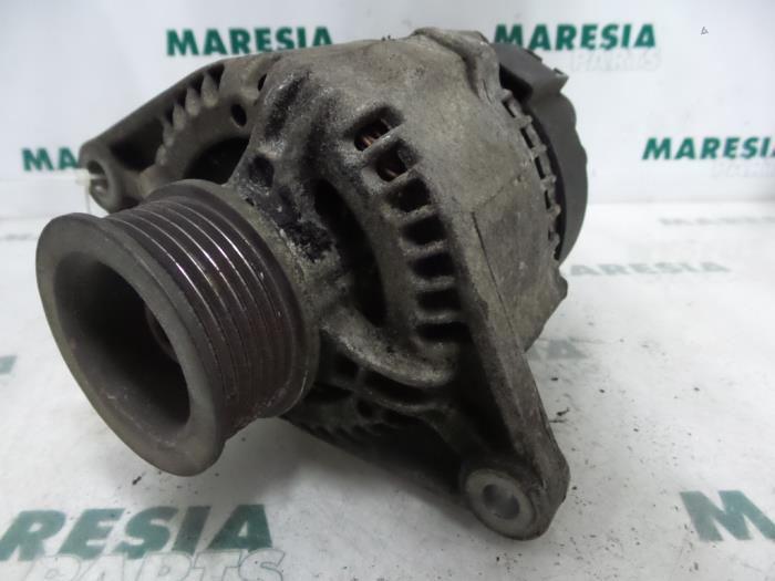 Gebruikte Alternator Alfa Romeo 146 (930B) 1.4 Twin Spark 16V Prijs € 40,00 Margeregeling aangeboden door Maresia Parts