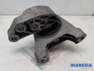 Gebruikte Motorsteun Lancia Delta (844) 1.4 T-Jet 16V 150 Prijs € 35,00 Margeregeling aangeboden door Maresia Parts