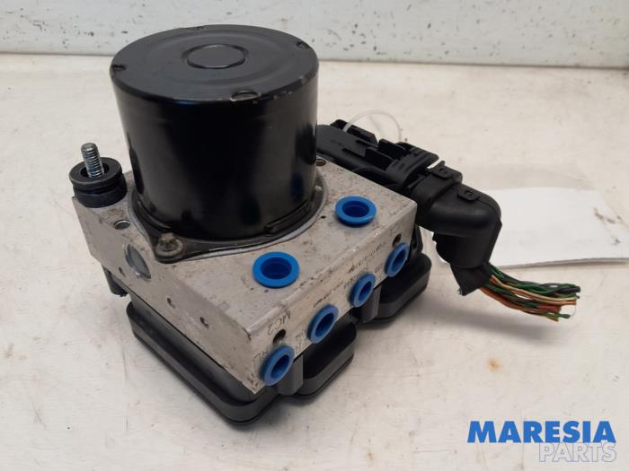 Gebruikte ABS Pomp Fiat 500 (312) 0.9 TwinAir 60 Prijs € 74,99 Margeregeling aangeboden door Maresia Parts