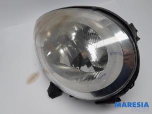 Gebruikte Koplamp rechts Citroen C1 1.0 12V Prijs € 50,00 Margeregeling aangeboden door Maresia Parts