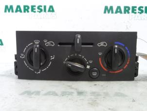Gebruikte Chaufage Bedieningspaneel Peugeot 207/207+ (WA/WC/WM) 1.4 16V Prijs € 40,00 Margeregeling aangeboden door Maresia Parts