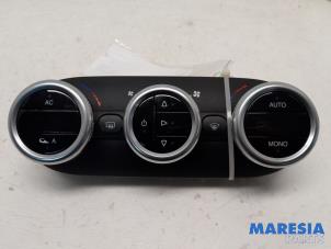 Gebruikte Kachel Bedieningspaneel Alfa Romeo Giulietta (940) 1.4 TB 16V MultiAir Prijs € 99,99 Margeregeling aangeboden door Maresia Parts