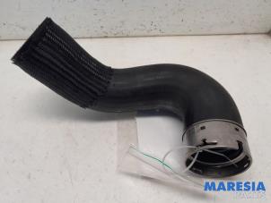 Gebruikte Intercooler Slang Alfa Romeo Giulietta (940) 1.4 TB 16V MultiAir Prijs € 29,99 Margeregeling aangeboden door Maresia Parts