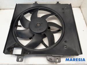 Gebruikte Koelvin Motor Peugeot 208 I (CA/CC/CK/CL) 1.2 Vti 12V PureTech 82 Prijs € 40,00 Margeregeling aangeboden door Maresia Parts