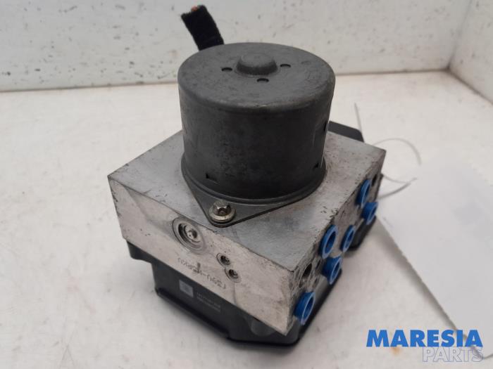 Gebruikte ABS Pomp Lancia Delta (844) 1.4 T-Jet 16V 150 Prijs € 199,99 Margeregeling aangeboden door Maresia Parts