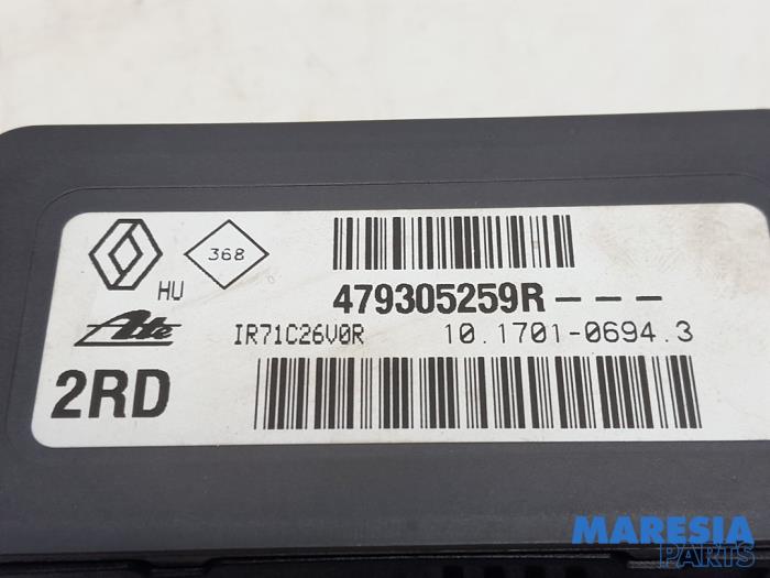 Esp computer van een Renault Megane III Grandtour (KZ) 1.4 16V TCe 130 2011