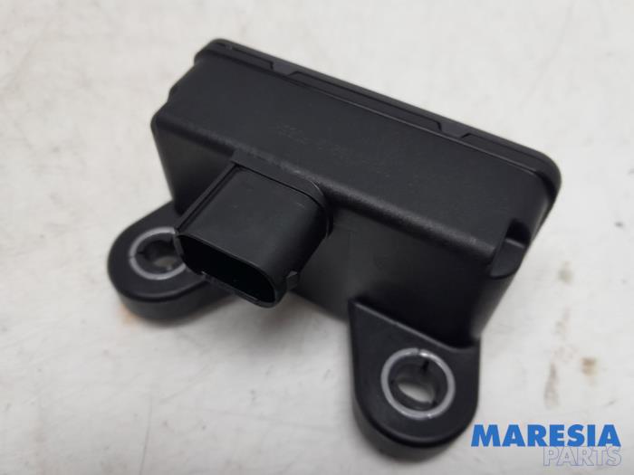 Esp computer van een Renault Megane III Grandtour (KZ) 1.4 16V TCe 130 2011