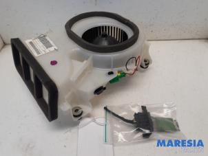 Gebruikte Aanjager Peugeot Partner Tepee (7A/B/C/D/E/F/G/J/P/S) 1.6 VTI 120 16V Prijs € 75,00 Margeregeling aangeboden door Maresia Parts