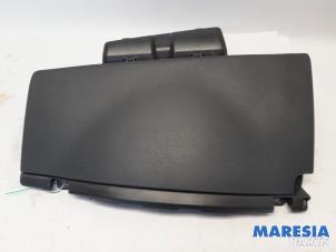 Gebruikte Dashboard deel Peugeot Partner Tepee (7A/B/C/D/E/F/G/J/P/S) 1.6 VTI 120 16V Prijs € 35,00 Margeregeling aangeboden door Maresia Parts