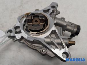 Gebruikte Vacuumpomp (Benzine) Fiat Punto III (199) 0.9 TwinAir Turbo 100 Prijs € 40,00 Margeregeling aangeboden door Maresia Parts