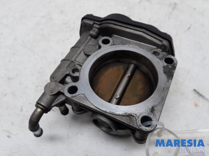 Gasklephuis van een Renault Scénic III (JZ) 2.0 16V CVT 2010