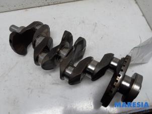 Gebruikte Krukas Renault Scénic III (JZ) 2.0 16V CVT Prijs € 210,00 Margeregeling aangeboden door Maresia Parts