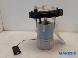 Gebruikte Brandstofpomp Elektrisch Citroen C4 Cactus (0B/0P) 1.2 PureTech 82 12V Prijs € 25,00 Margeregeling aangeboden door Maresia Parts