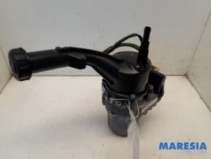 Gebruikte Pomp Servo Peugeot Partner Tepee (7A/B/C/D/E/F/G/J/P/S) 1.6 VTI 120 16V Prijs € 300,00 Margeregeling aangeboden door Maresia Parts