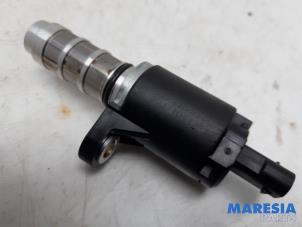 Gebruikte Nokkenas Sensor DS Automobiles DS 3/Crossback (UC/UJ/UR) 1.2 12V PureTech 130 Prijs € 48,40 Inclusief btw aangeboden door Maresia Parts