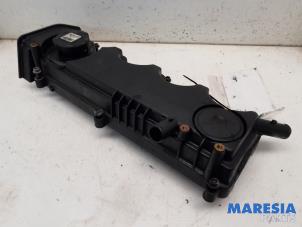 Gebruikte Kleppendeksel Alfa Romeo 147 (937) 1.9 JTD 115 Prijs € 29,99 Margeregeling aangeboden door Maresia Parts
