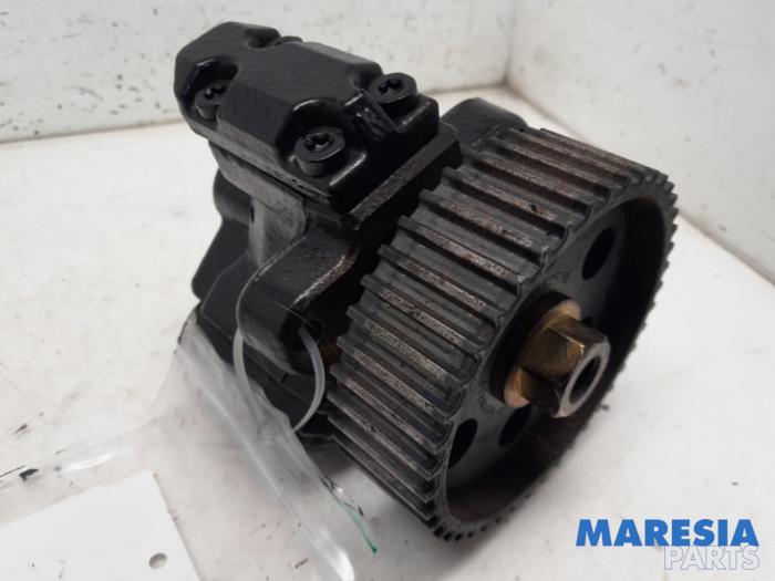Gebruikte Brandstofpomp Mechanisch Alfa Romeo 147 (937) 1.9 JTD 115 Prijs € 75,00 Margeregeling aangeboden door Maresia Parts