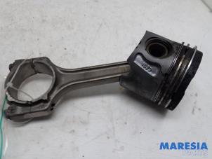 Gebruikte Drijfstang Fiat Doblo Cargo (263) 1.3 D Multijet Prijs € 60,50 Inclusief btw aangeboden door Maresia Parts