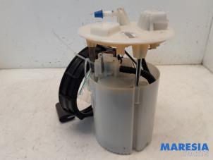 Gebruikte Brandstofpomp Elektrisch Renault Twingo III (AH) 1.0 SCe 70 12V Prijs € 30,00 Margeregeling aangeboden door Maresia Parts