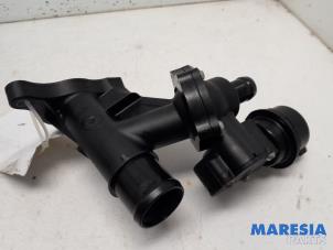 Gebruikte Thermostaathuis Opel Vivaro 1.6 CDTI 95 Euro 6 Prijs € 60,44 Inclusief btw aangeboden door Maresia Parts