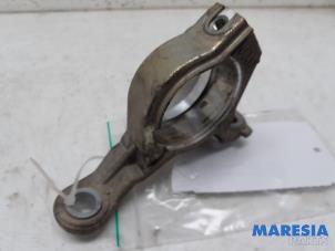 Gebruikte Steun (diversen) Renault Clio IV Estate/Grandtour (7R) 1.5 Energy dCi 90 FAP Prijs € 34,99 Margeregeling aangeboden door Maresia Parts