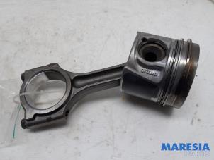 Gebruikte Drijfstang Renault Trafic (1FL/2FL/3FL/4FL) 1.6 dCi 90 Prijs € 84,70 Inclusief btw aangeboden door Maresia Parts