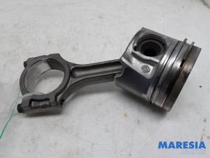 Gebruikte Drijfstang Renault Trafic (1FL/2FL/3FL/4FL) 1.6 dCi 90 Prijs € 84,70 Inclusief btw aangeboden door Maresia Parts