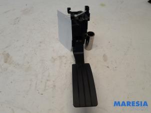 Gebruikte Sensor Gaspedaalpositie Renault Clio IV Estate/Grandtour (7R) 1.5 Energy dCi 90 FAP Prijs € 20,00 Margeregeling aangeboden door Maresia Parts