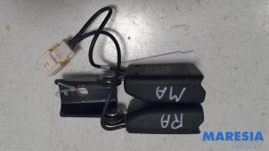 Gebruikte Veiligheidsgordel Insteek rechts-achter Citroen C4 Berline (NC) 1.4 16V VTi Prijs € 20,00 Margeregeling aangeboden door Maresia Parts