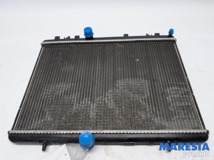 Gebruikte Radiateur Citroen C4 Berline (NC) 1.4 16V VTi Prijs € 30,00 Margeregeling aangeboden door Maresia Parts