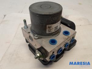 Gebruikte ABS Pomp Peugeot Expert (V1/VA/VB/VE/VF/VT/VY) 2.0 Blue HDi 180 16V Prijs € 266,19 Inclusief btw aangeboden door Maresia Parts