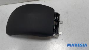 Gebruikte Armsteun Citroen C4 Berline (NC) 1.4 16V VTi Prijs € 50,00 Margeregeling aangeboden door Maresia Parts